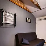 In With Balcony, Air Condition, Wifi Daire *
