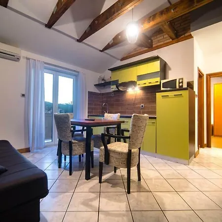 In With Balcony, Air Condition, Wifi *