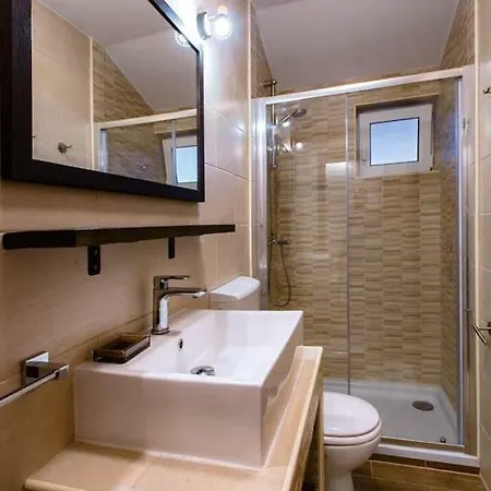 In With Balcony, Air Condition, Wifi Lopar