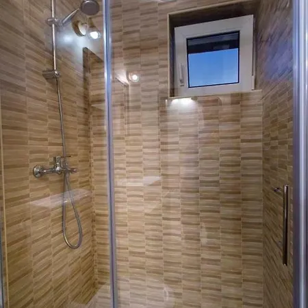 Apartament In With Balcony, Air Condition, Wifi