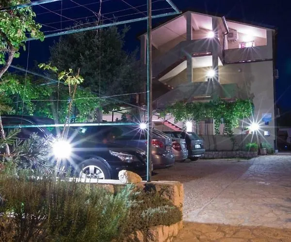 In With Balcony, Air Condition, Wifi Lopar